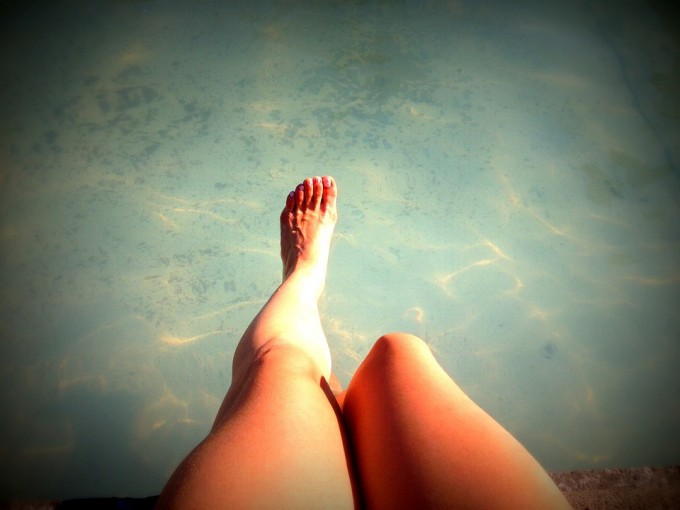 feet-186238_960_720